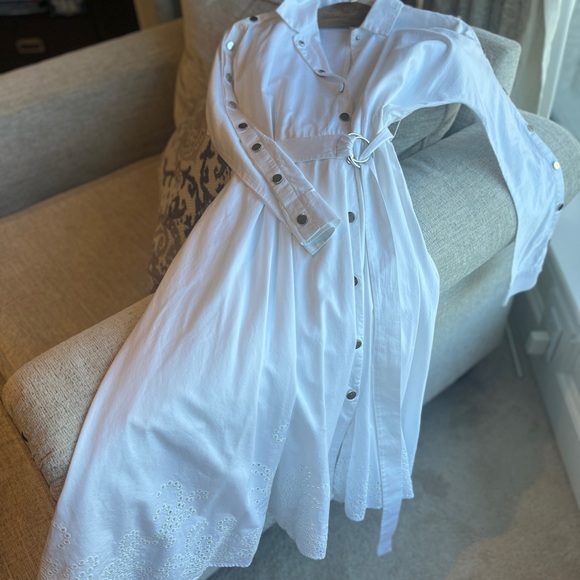 Maje White Shirtdress with Eyelet trim. Three quarter sleeve with colar. - Picture 2 of 6